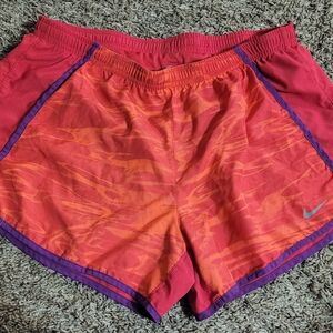 Womens Nike Athletic Shorts - Medium